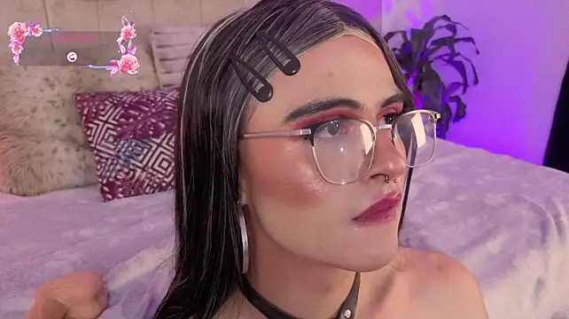 Chat XXX en directo de Emilly-hall