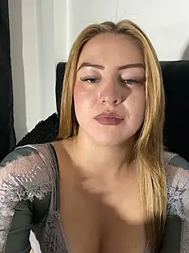 cheryl_cc Adlı Modelin Canlı XXX Sohbeti