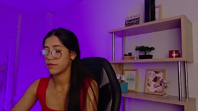 Živý XXX chat EmmiShery