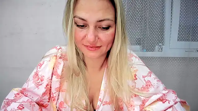 MonicaSweettty's Live XXX Chat
