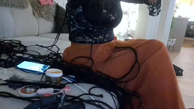 MyManCave live XXX chat