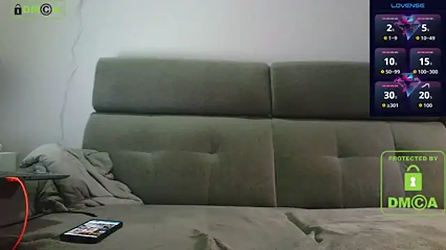 Lycraboybig live XXX chat
