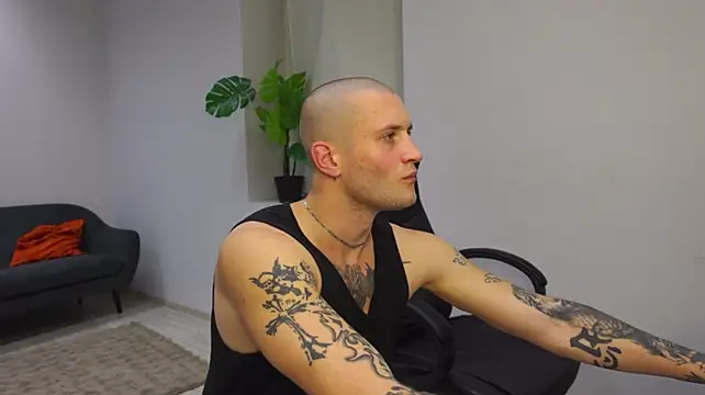 Igor_Wilde live XXX chat