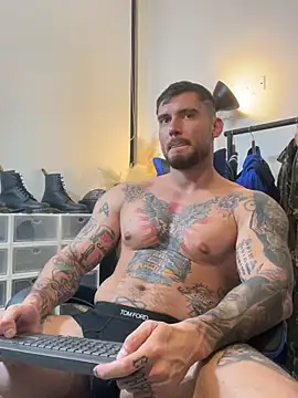 DimitriSullivan_ élő XXX-chatje