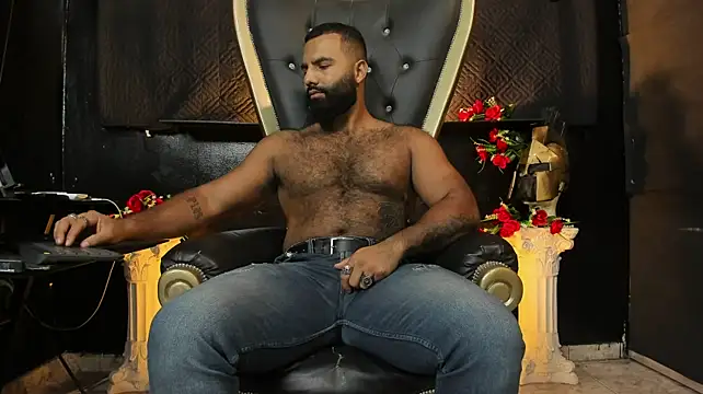 دردشة BeardAndrew الجنسية المباشرة