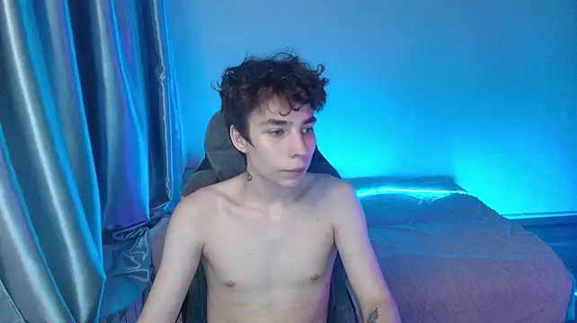 Adam_Kroy – Naživo XXX chat