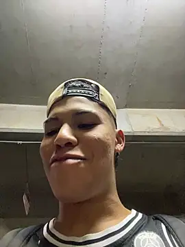 Онлайн чат XXX Colby_driscoll