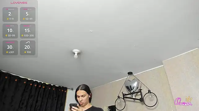 Almaazz's Live XXX Chat