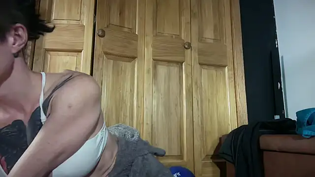 צ'אט XXX בשידור חי של RavenKalixoxo