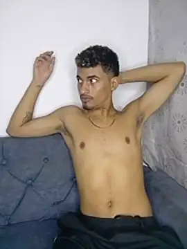 ARES_DAM – Live XXX-chat