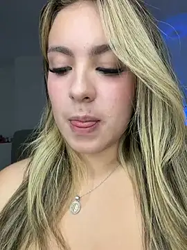 Chat XXX ao vivo de Cloee_Rainbow1