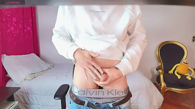 Nude_Boy18: απευθείας συνομιλία ΧΧΧ
