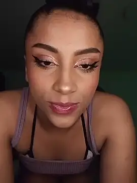 KattyBerryX Adlı Modelin Canlı XXX Sohbeti