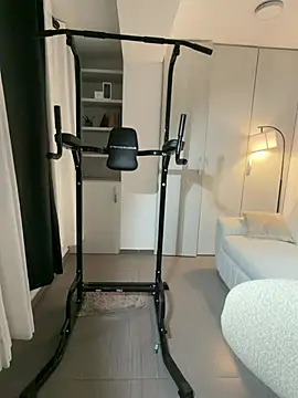 Paradise_boy__ élő XXX-chatje