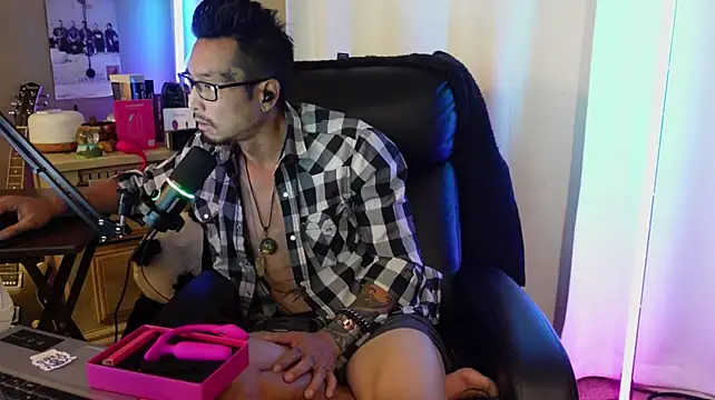 Chat +18 de Ghost11_11 ao vivo