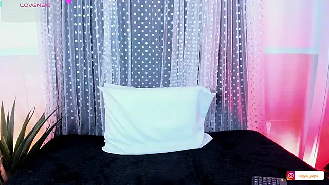pinky__bunny live XXX chat
