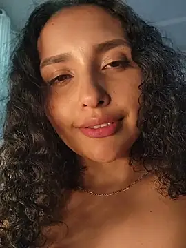 Lucy_MarinのライブXXXチャット