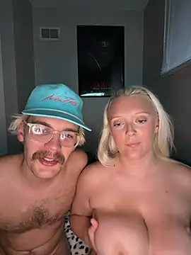 Blondebarbie21's Live XXX Chat