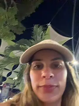 cuteluci_ – Naživo XXX chat