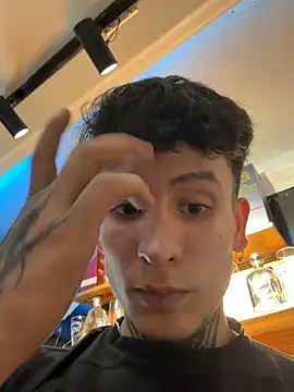 Chatroom XXX en direct de _Tomy08calderon