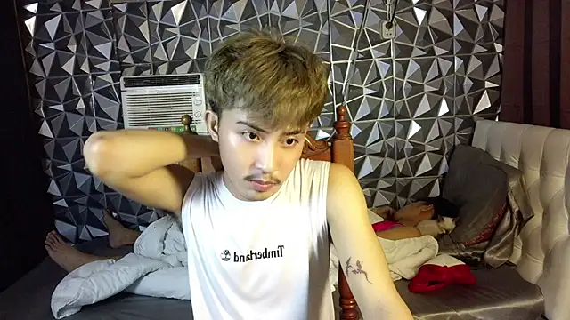 Urloverhardcock live XXX chat