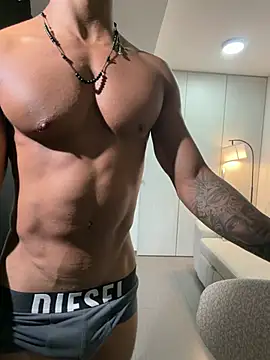 Paradise_boy__ Adlı Modelin Canlı XXX Sohbeti