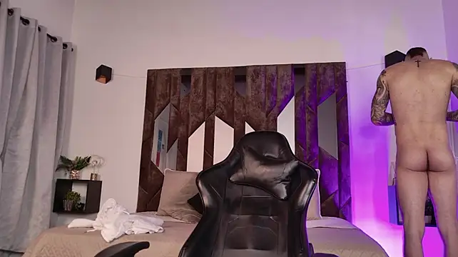J_king__ Adlı Modelin Canlı XXX Sohbeti