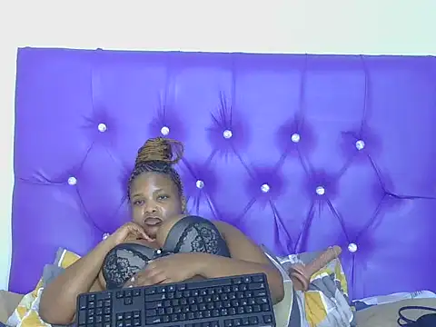 Czat XXX na żywo – BustyOrgasmPie