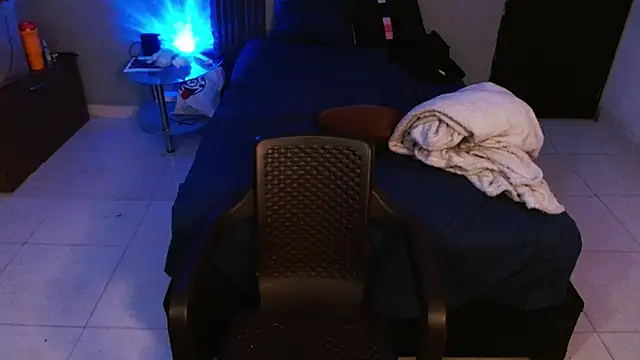 Mr_yisuzz Live XXX-Chat