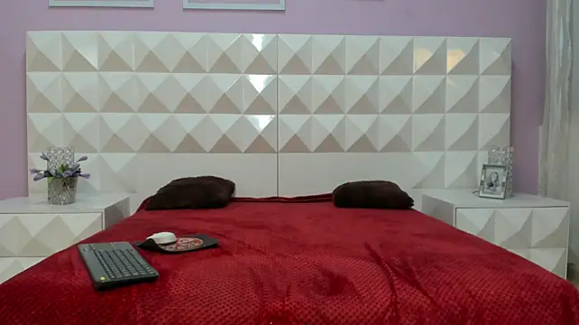 VenusDanielss Adlı Modelin Canlı XXX Sohbeti