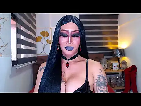 DominateMistressTania live XXX chat