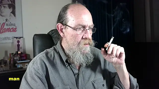 צ'אט XXX בשידור חי של Uncle_Hottie