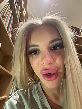 Chat +18 de AlyssaFoxx_ ao vivo