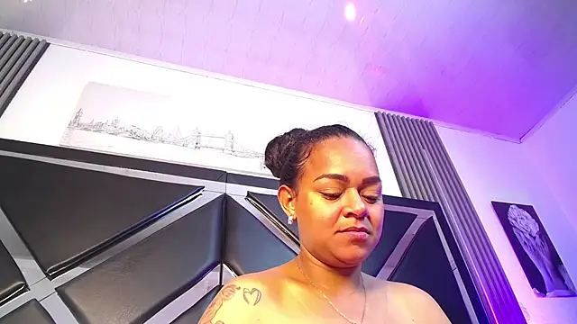 Онлайн чат XXX Amber_and_Tyler_