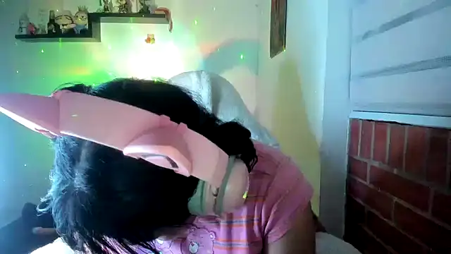 Chatroom XXX en direct de Shaddycute_