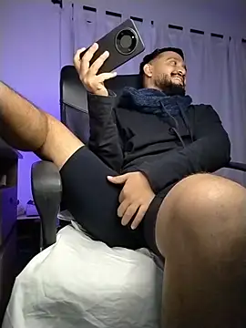 BadboyX333 XXX чат на живо