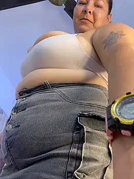 Czat XXX na żywo – Sussan__