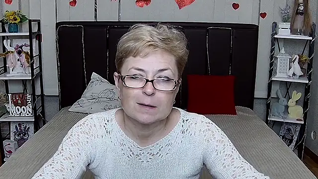 EmiliaGree – Live XXX-chat