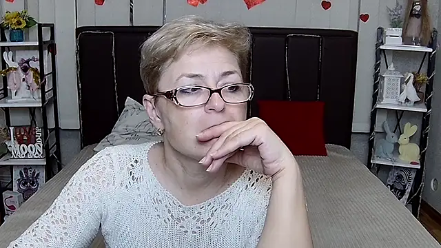Chatroom XXX en direct de EmiliaGree