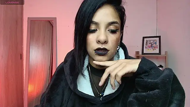 luci_fer_devil Adlı Modelin Canlı XXX Sohbeti