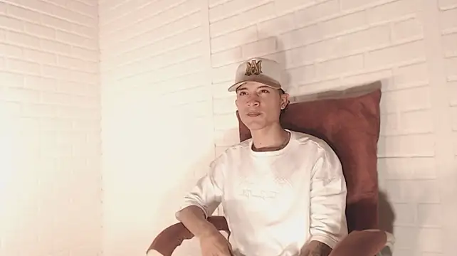 Edward_Milleer's Live XXX Chat