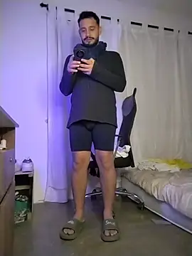 BadboyX333 – Naživo XXX chat