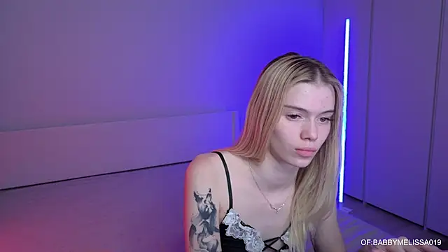i_sweet_bunny_: διαδικτυακό σόου στην κάμερα
