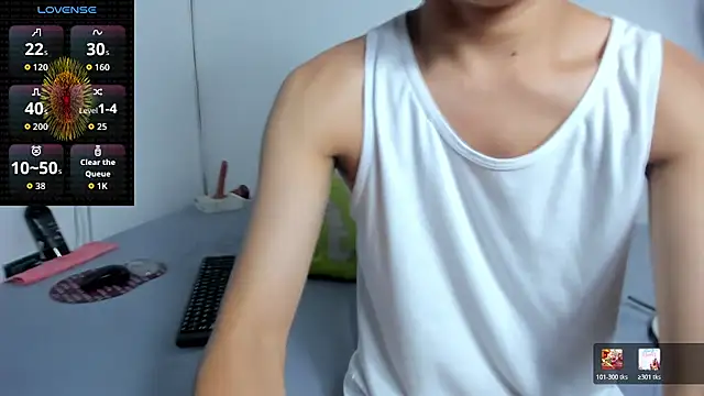 Benjamin_Buster élő XXX-chatje