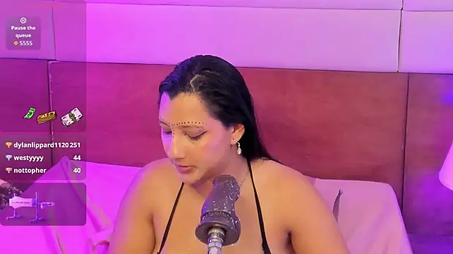 veronica_bigass' Live XXX Chat
