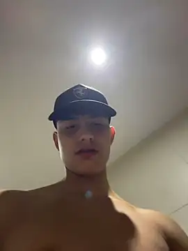 Lander_Cruz Live XXX-chat