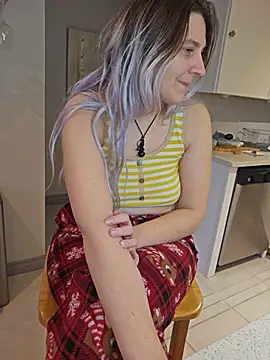 ScarletsWeb live XXX chat