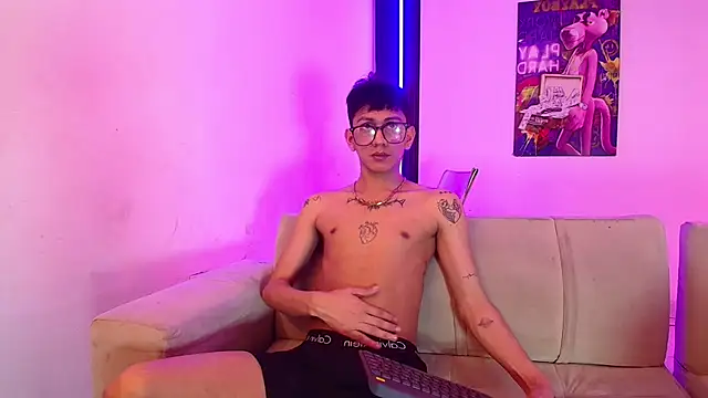 Marcus_and_Tony: вебкам-шоу
