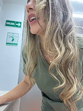 alicee16's Live XXX Chat