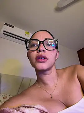 AkiraY10 – Live XXX-chat